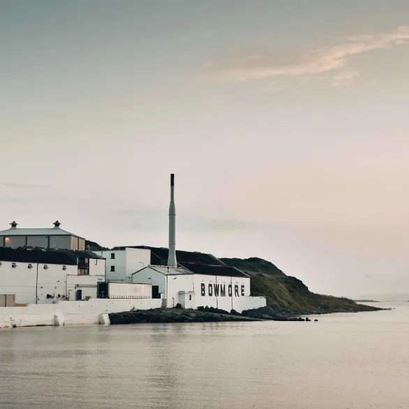 Bowmore Distillery